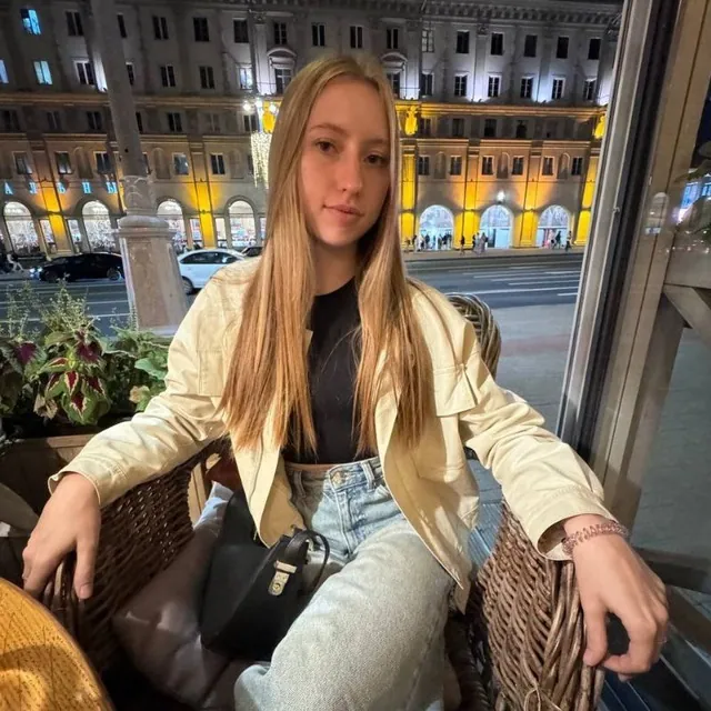 Огурцова Полина